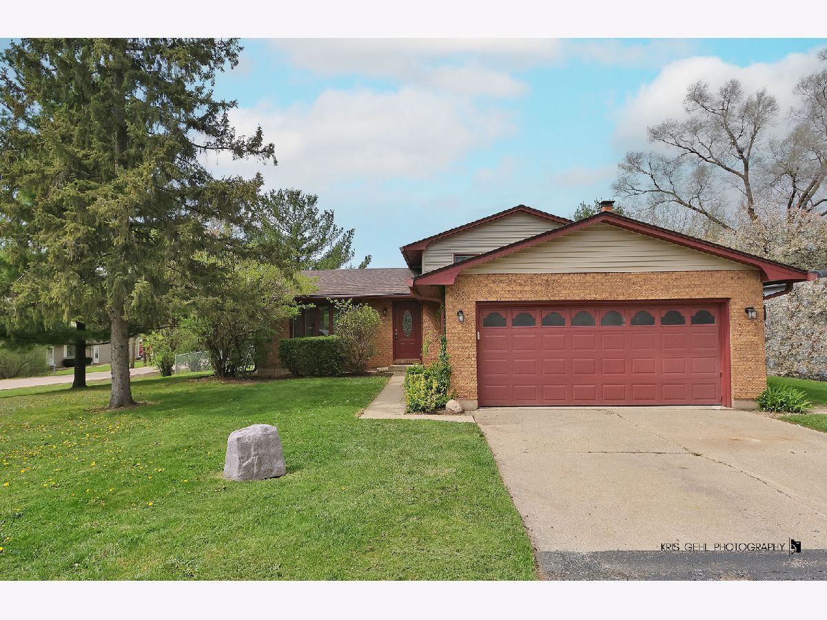  For Sale Spring Grove Illinois, 7503 Windsor Avenue