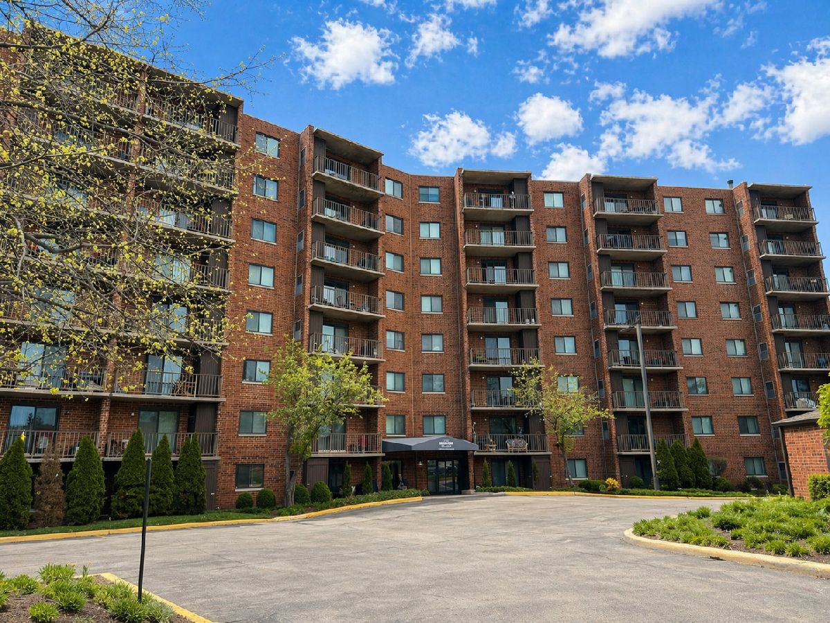  For Sale Bloomingdale Illinois, 1 Bloomingdale Place