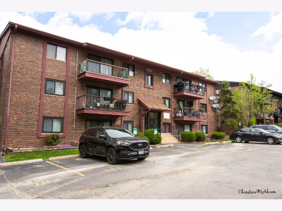  For Sale Willow Springs Illinois, 8473 Archer Avenue