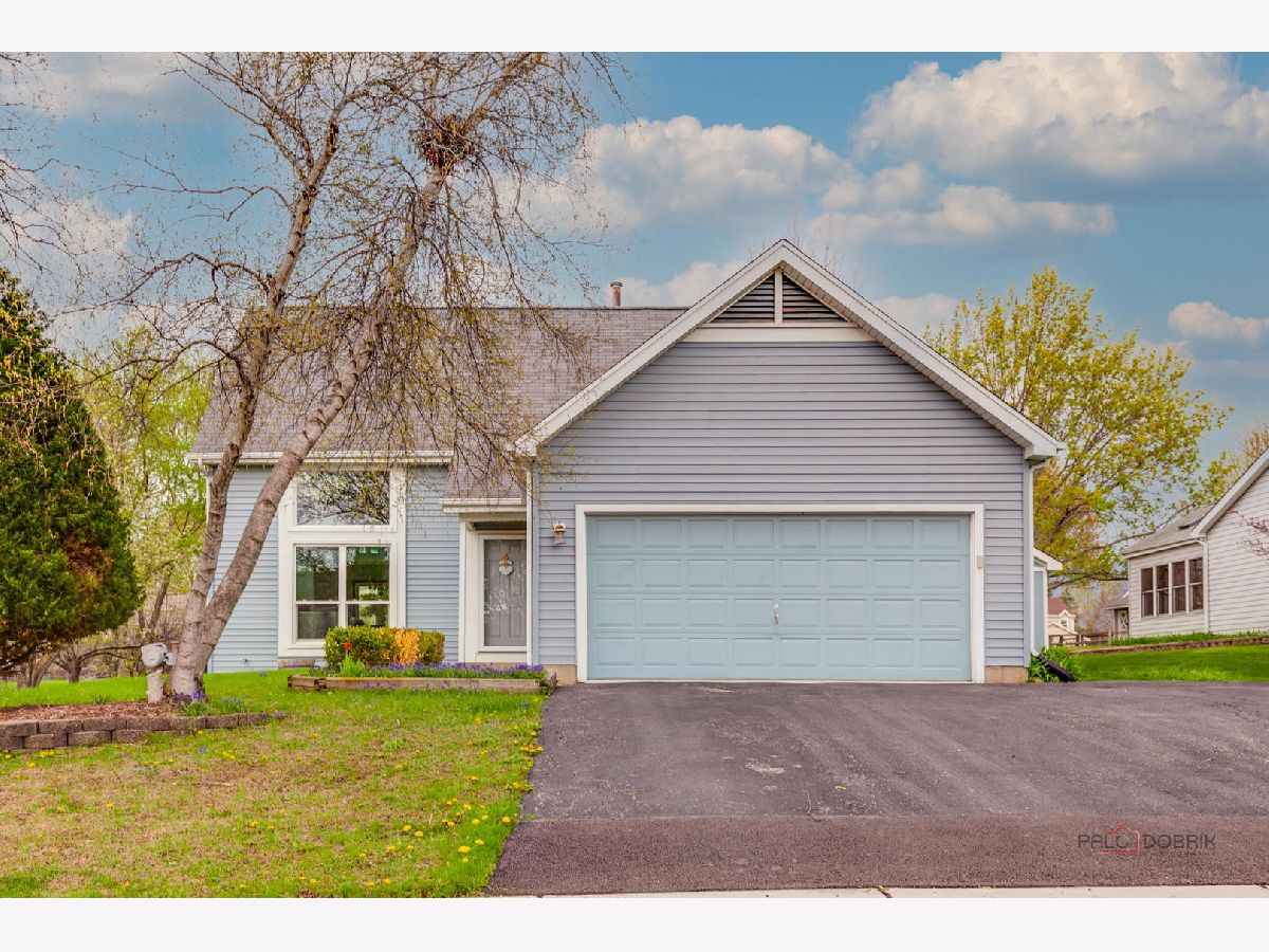  For Sale Grayslake Illinois, 17362 Dartmoor Drive