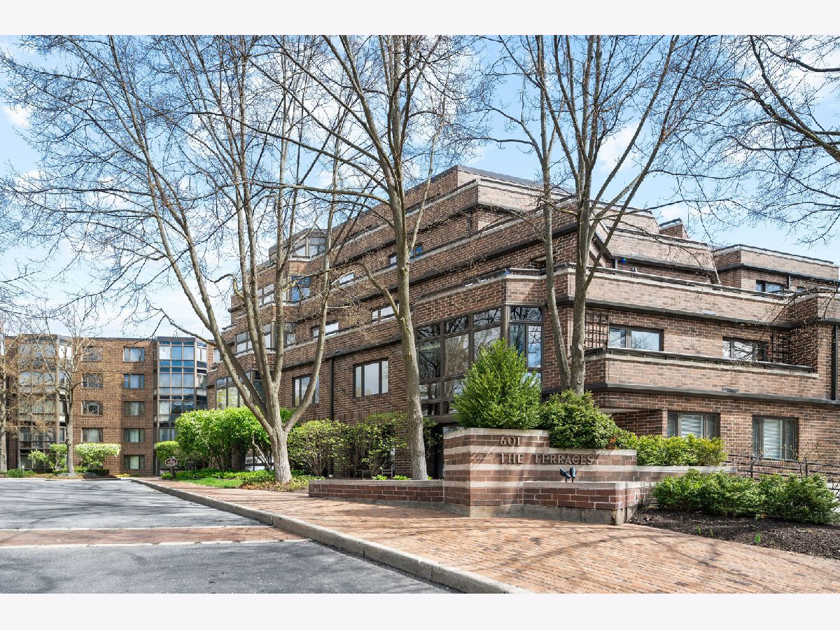  For Sale Highland Park Illinois, 601 Mulberry Place