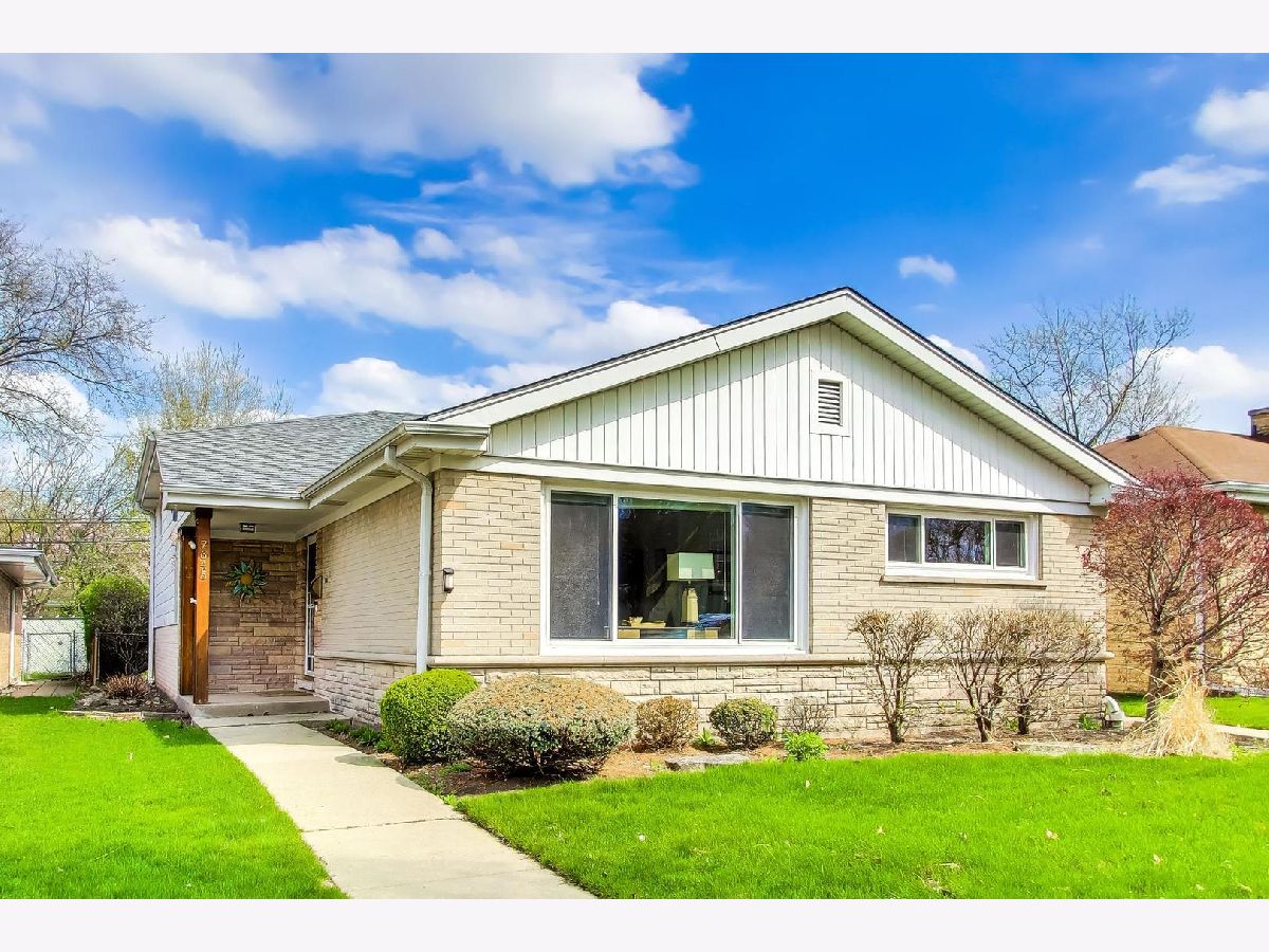  For Sale Skokie Illinois, 7645 Kilbourn Avenue