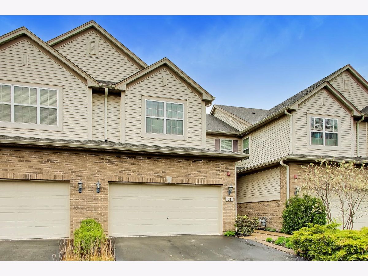  For Sale North Aurora Illinois, 31 Oak Creek Court