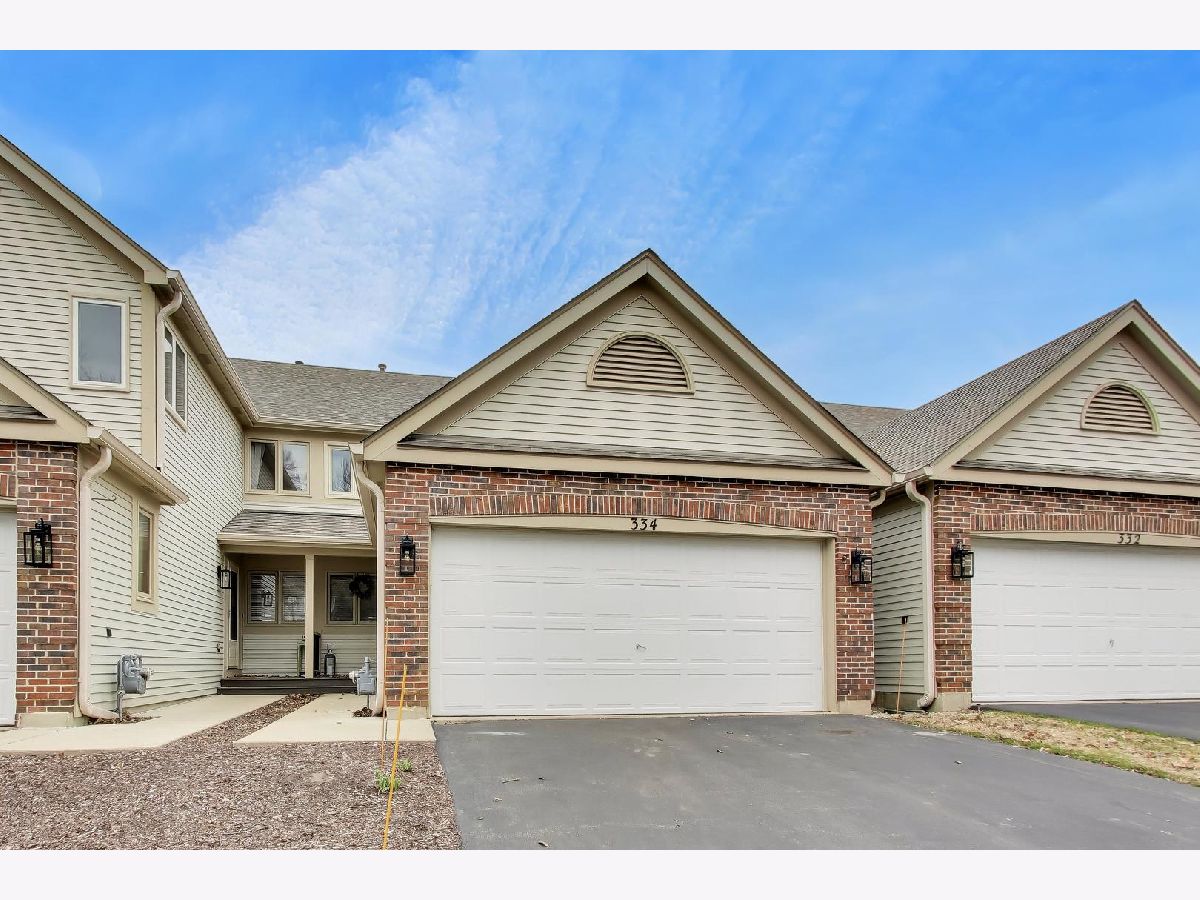 Homes & Townhomes For Sale Foxmoor Fox River Grove Illinois, 334 Bristol Lane