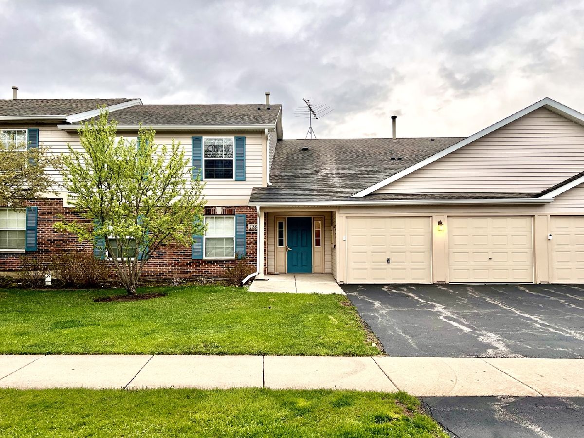  For Rent Round Lake Beach Illinois, 1288 Red Oak