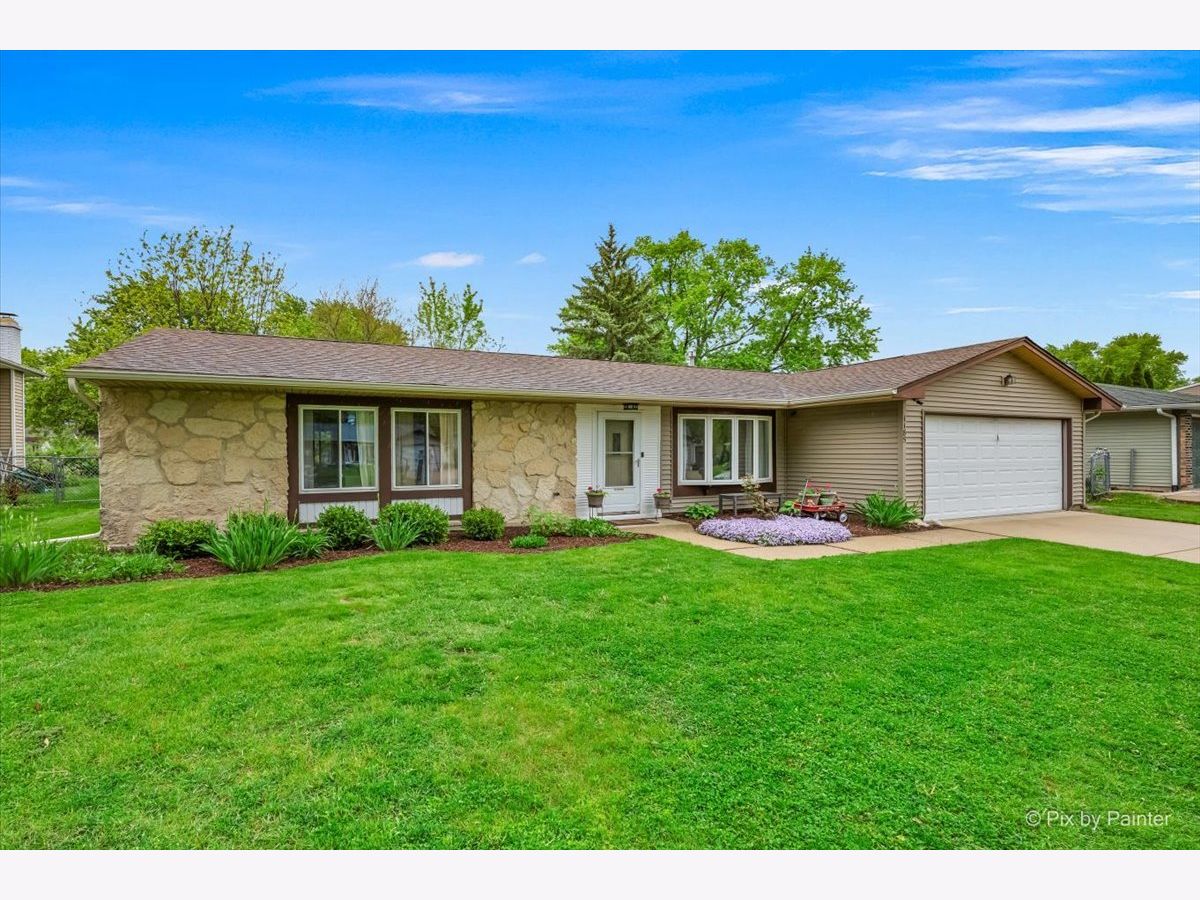 Homes & Condos & Townhomes For Sale Parkwood Elgin Illinois, 1185 Case Lane