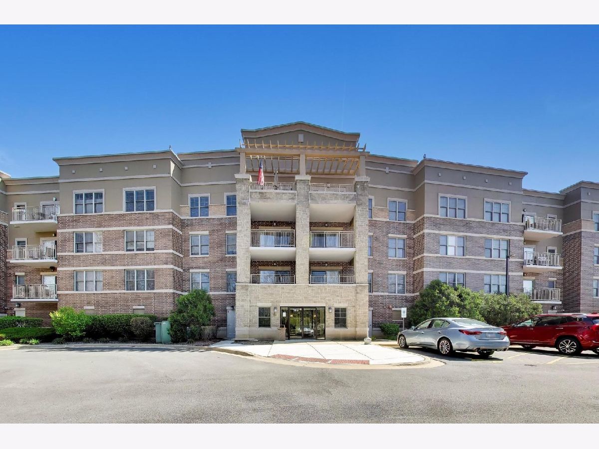  For Sale Bloomingdale Illinois, 105 Lakeview Drive