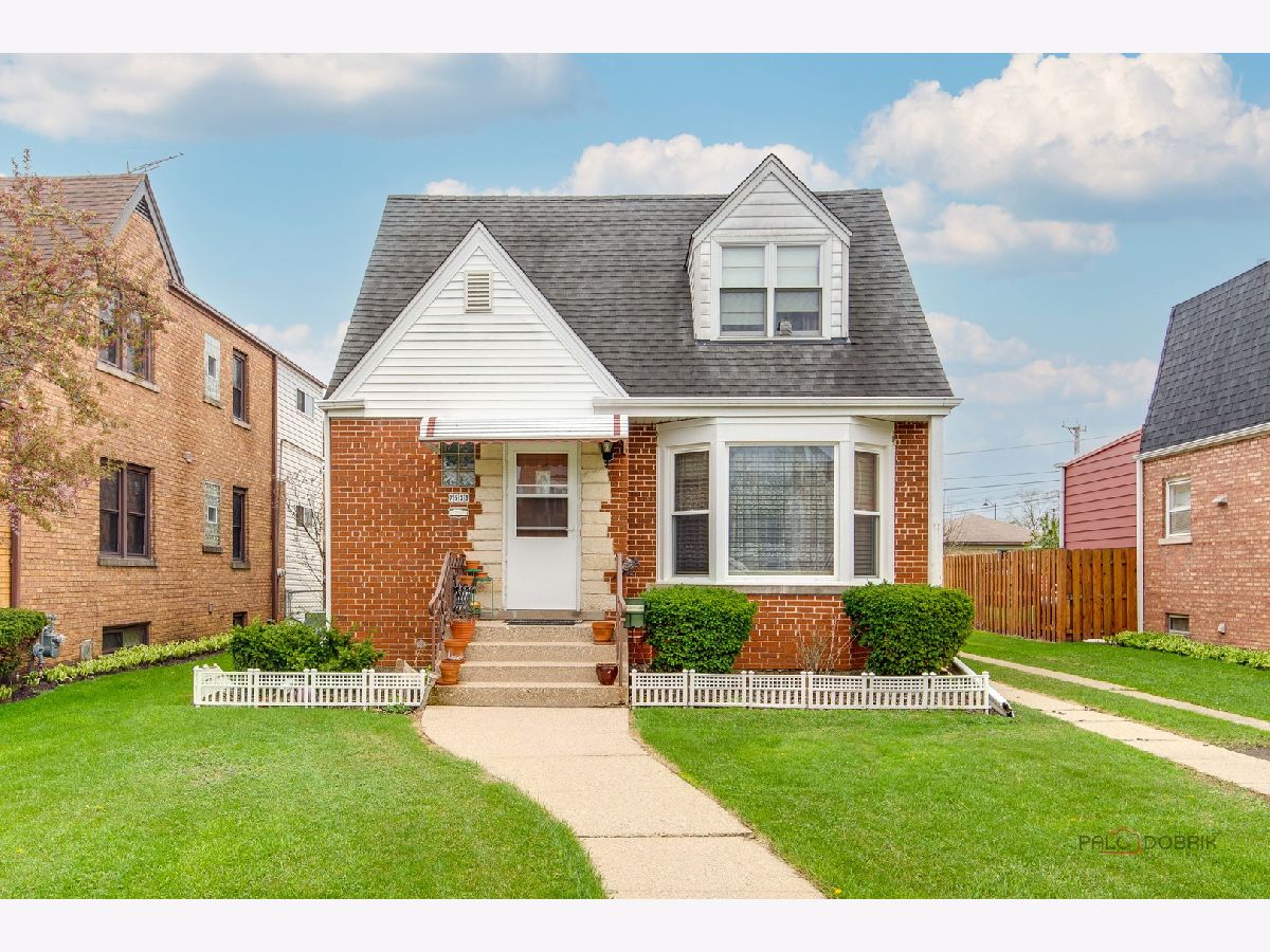  For Sale Niles Illinois, 7523 Cleveland Street