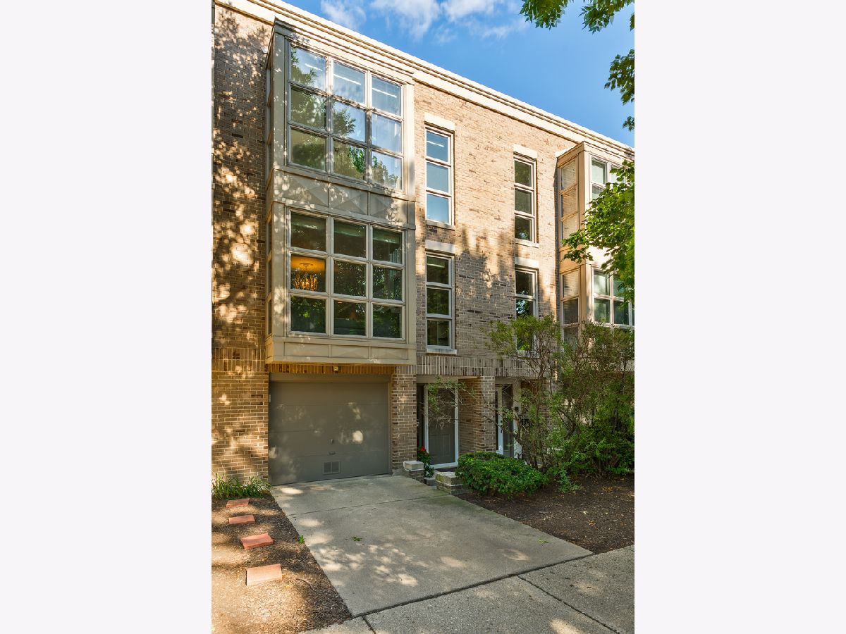  For Rent Chicago Illinois, 2389 Wayne