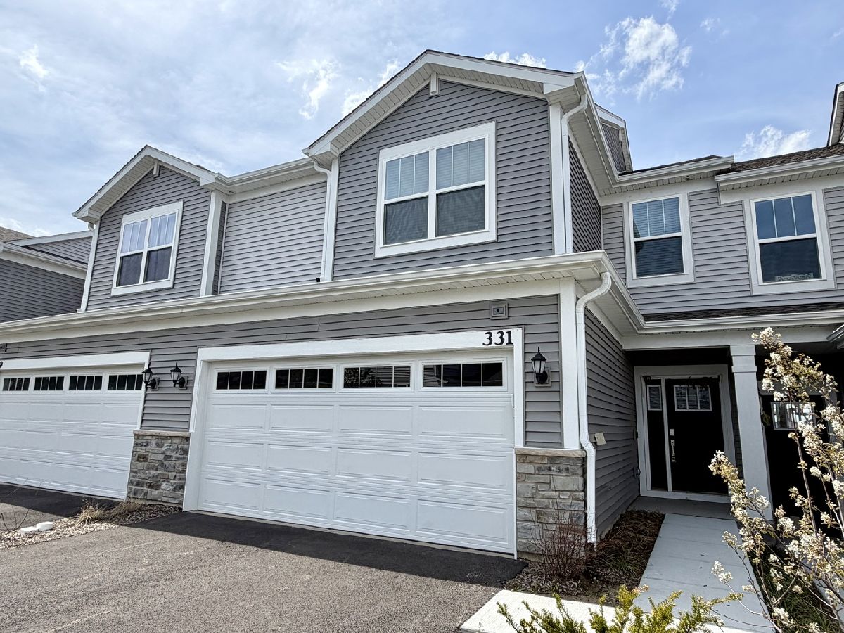 Condos & Townhomes For Rent Oaks Of Volo Volo Illinois, 331 Red Oak