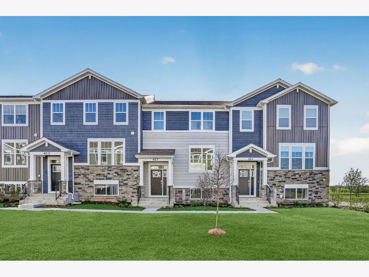 Condos & Townhomes For Sale Oaks Of Volo Volo Illinois, 422 Red Oak Circle