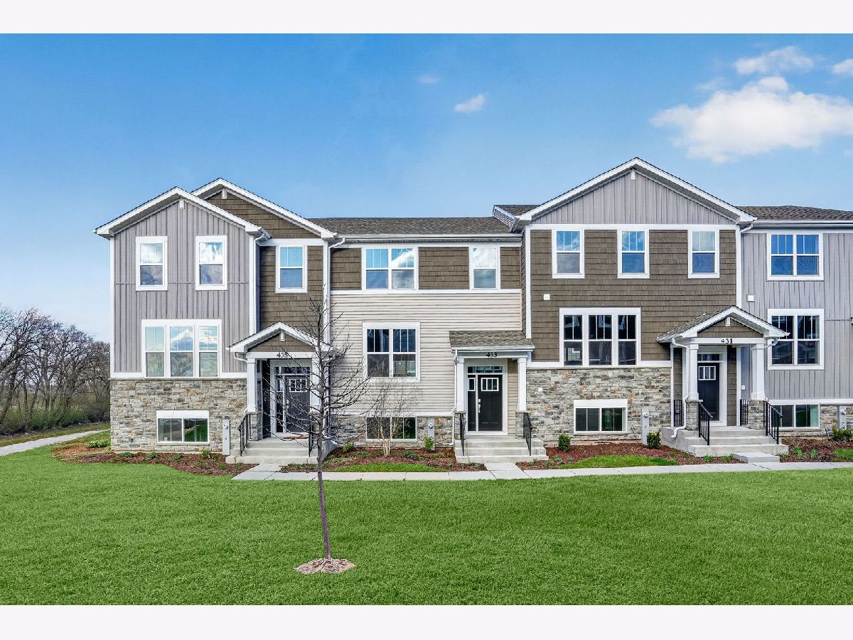 Condos & Townhomes For Sale Oaks Of Volo Volo Illinois, 433 Red Oak Circle