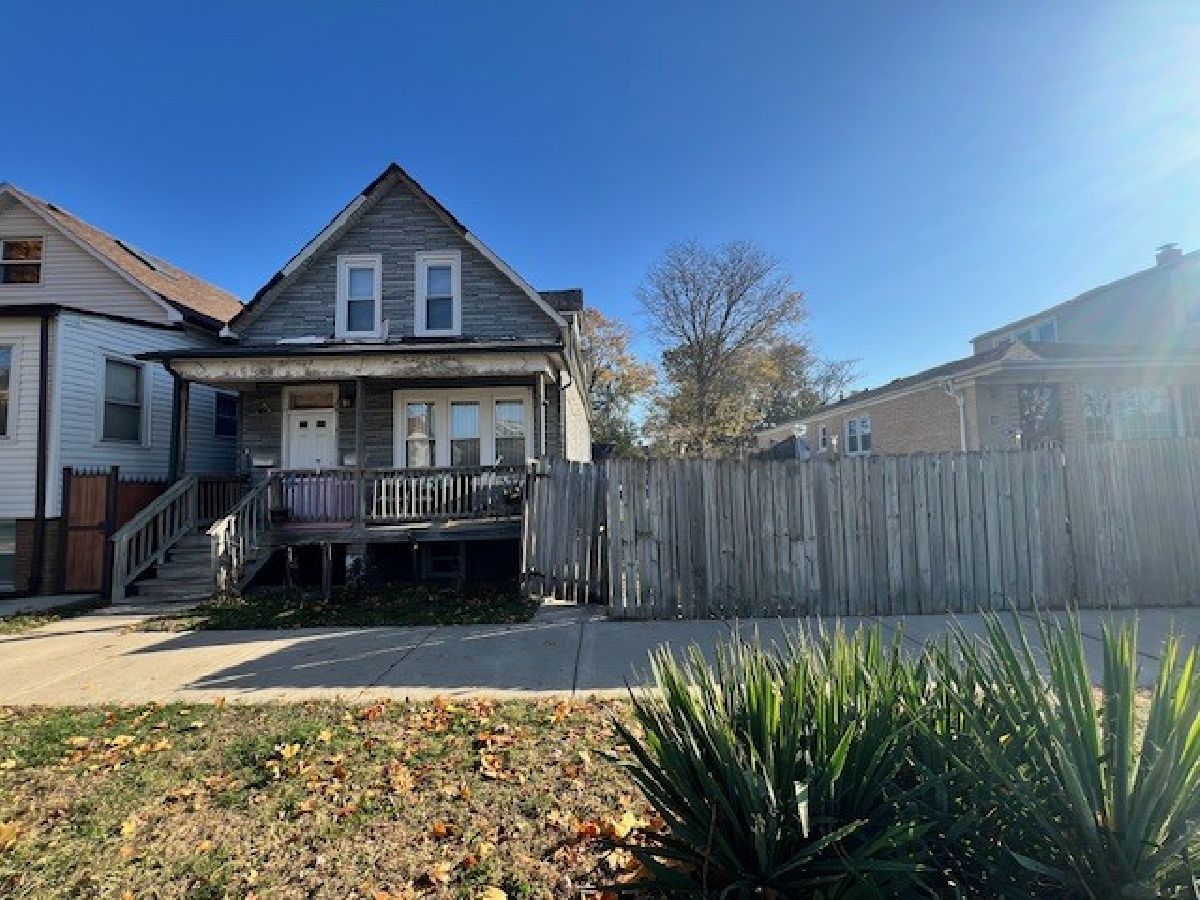  For Sale Chicago Illinois, 5127 Trumbull Avenue