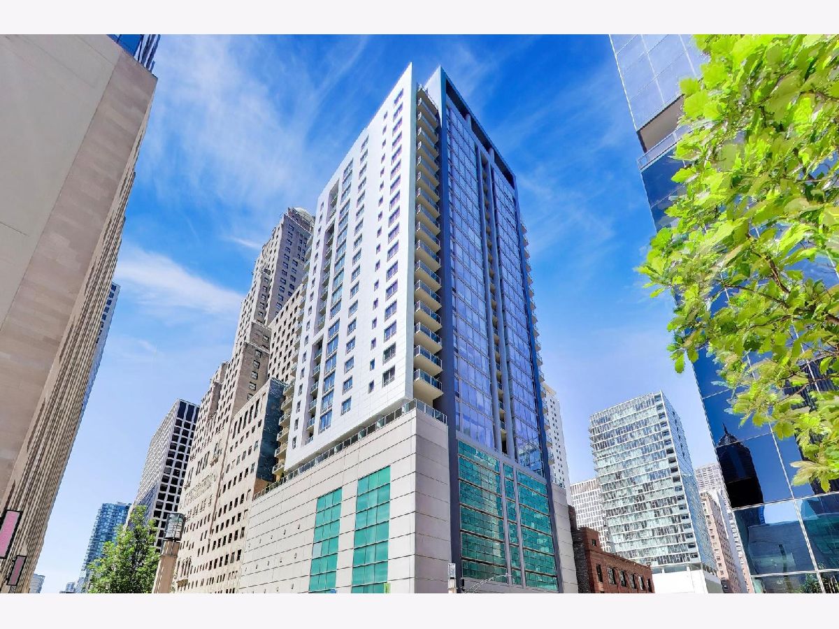 Condominiums Rented Avenue East Chicago Illinois, 160 Illinois