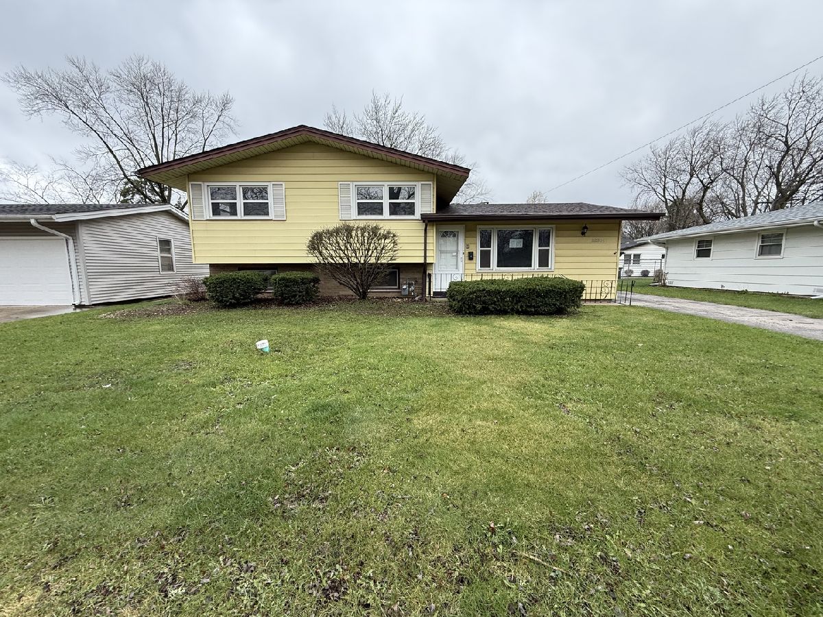  For Sale Lansing Illinois, 18864 Greenbay Avenue
