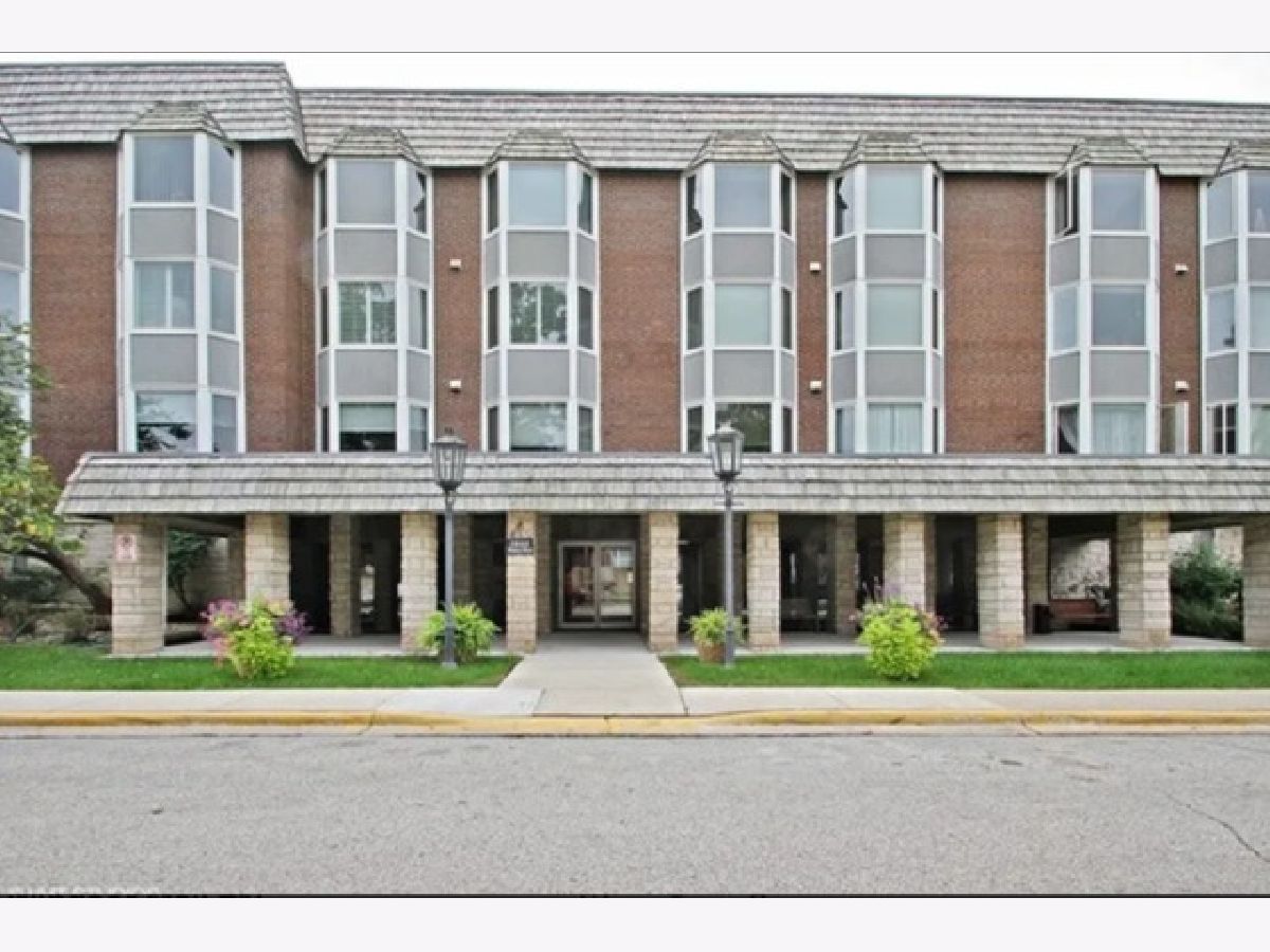 Condominiums For Rent Bristol Court Park Ridge Illinois, 400 Thames