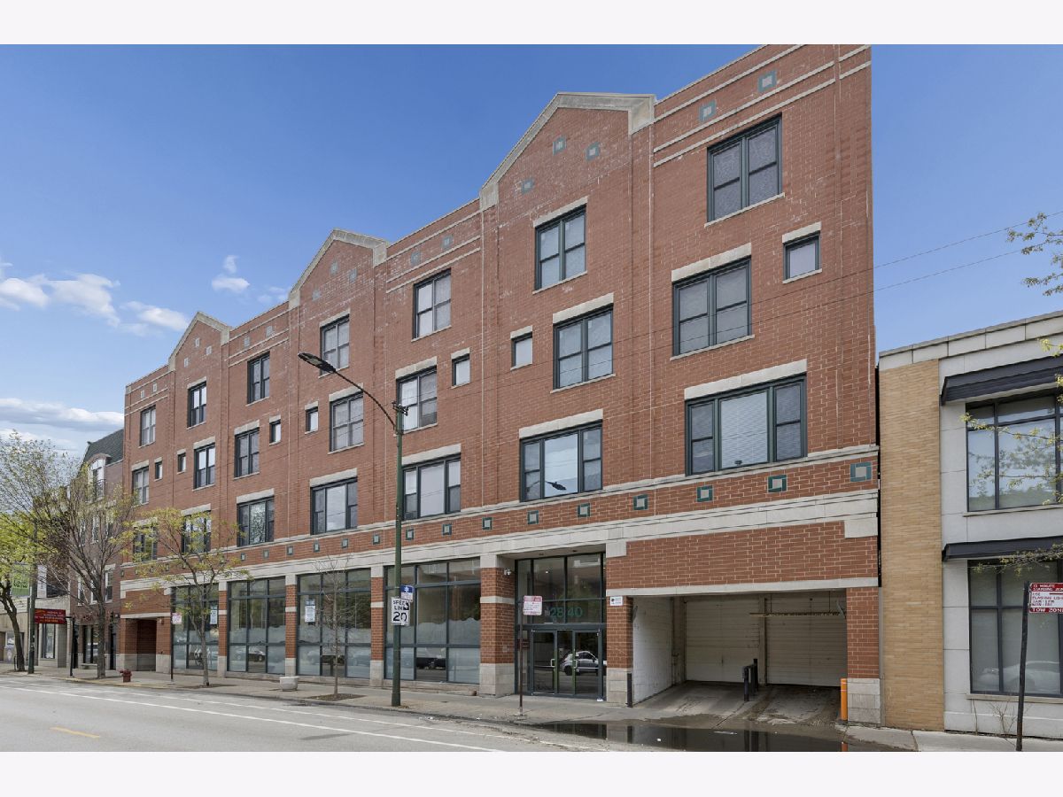 Townhomes For Sale Plaza Vista Chicago Illinois, 2840 Lincoln Avenue