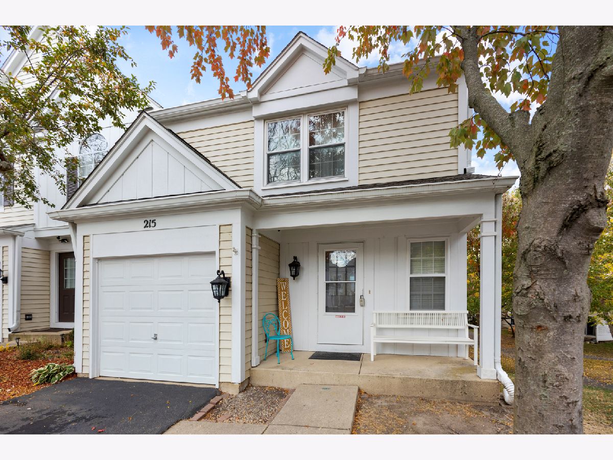  For Rent Aurora Illinois, 215 Half Moon