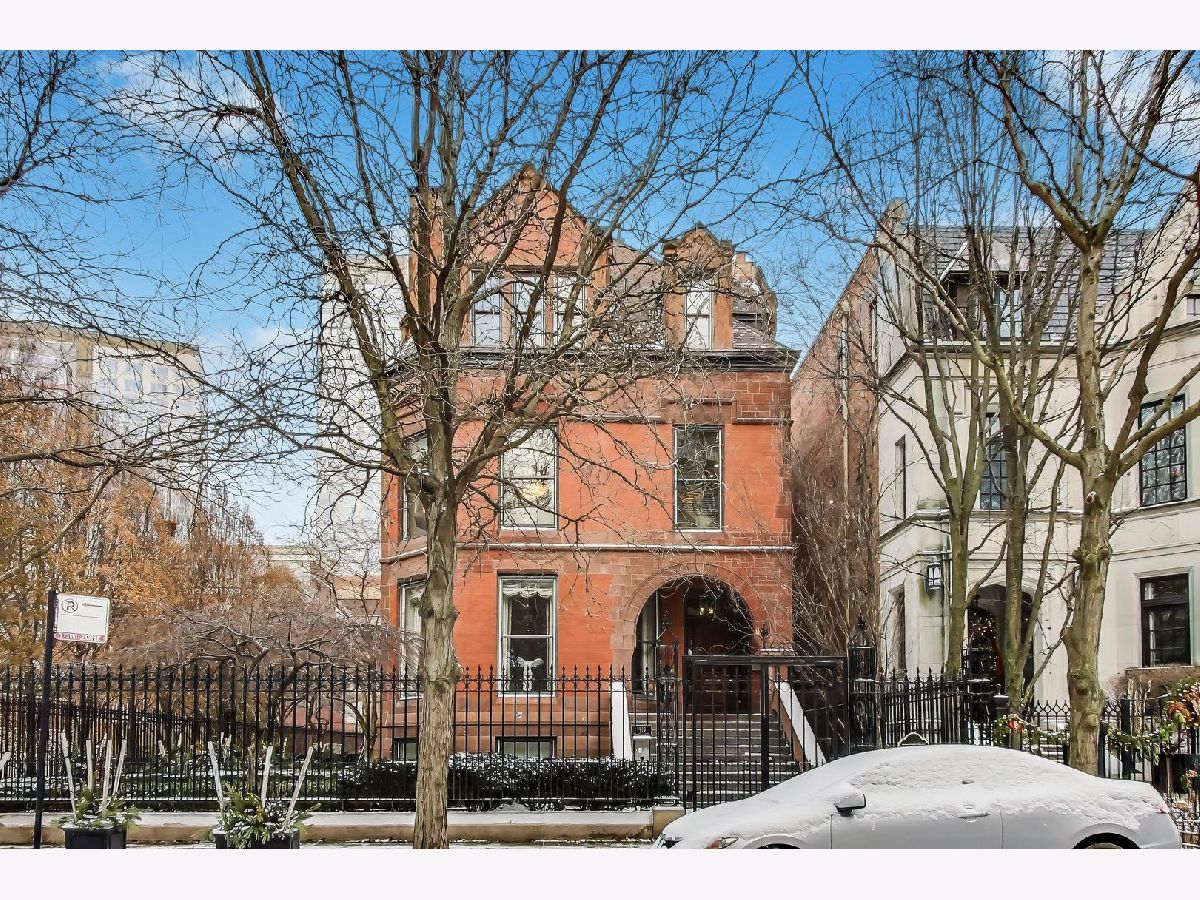 Condos & Townhomes & Homes For Sale Prairie District Homes Chicago Illinois, 1919 Prairie Avenue