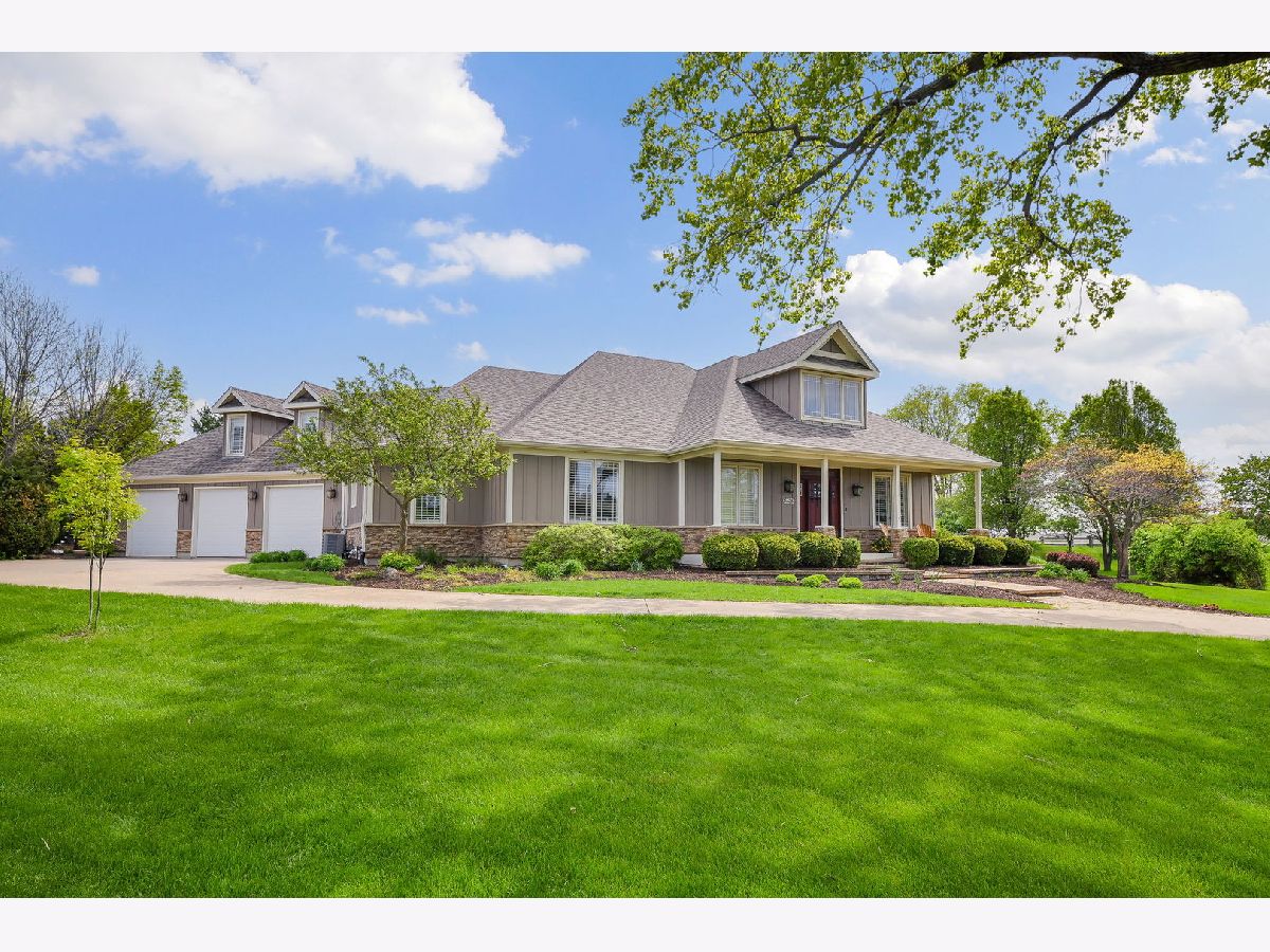 Homes For Sale Old Reserve Hills Oswego Illinois, 5525 Bluestem Court