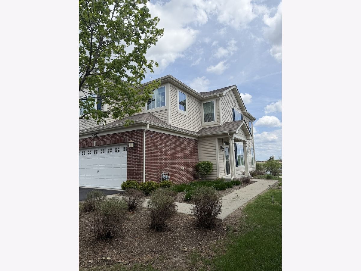 Homes & Townhomes For Rent Talamore Huntley Illinois, 10097 Cummings