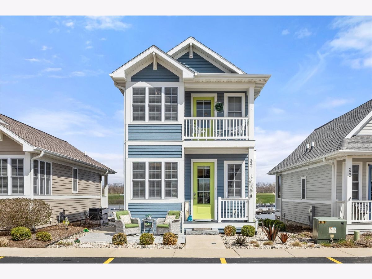 Homes & Condos & Townhomes For Sale Heritage Harbor Ottawa Illinois, 224 Leeward Way