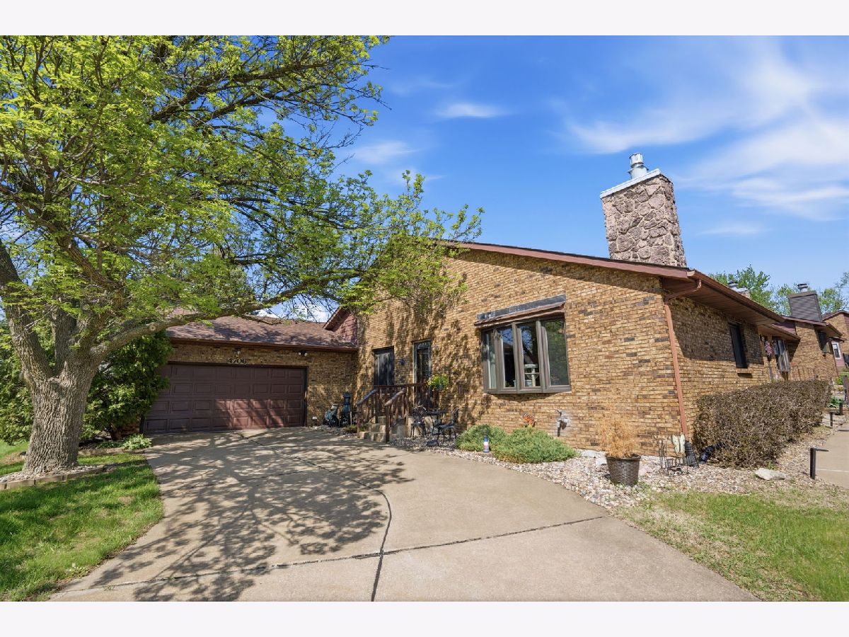  Sold Bettendorf Iowa, 4706 Kynnelworth