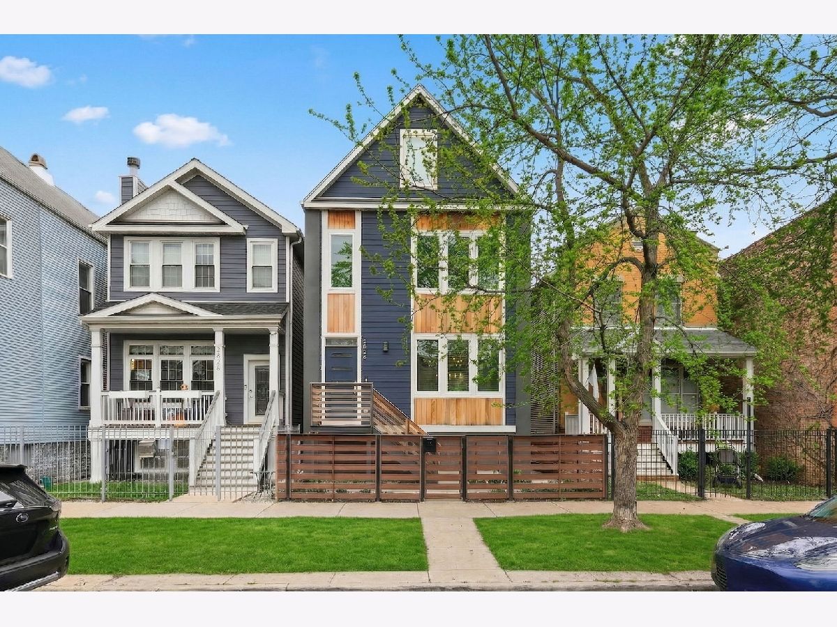  For Sale Chicago Illinois, 2826 Fletcher Street
