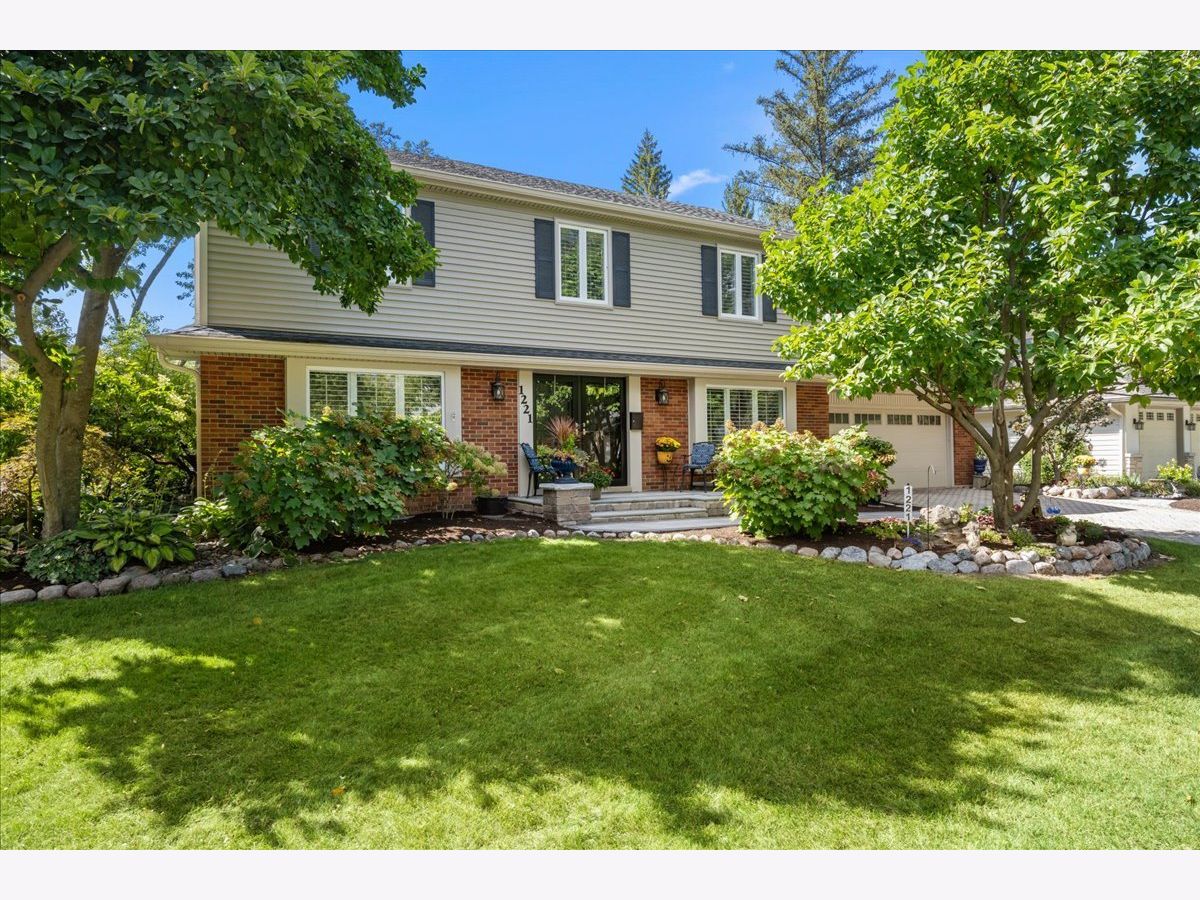  For Sale Naperville Illinois, 1221 Loomis Street