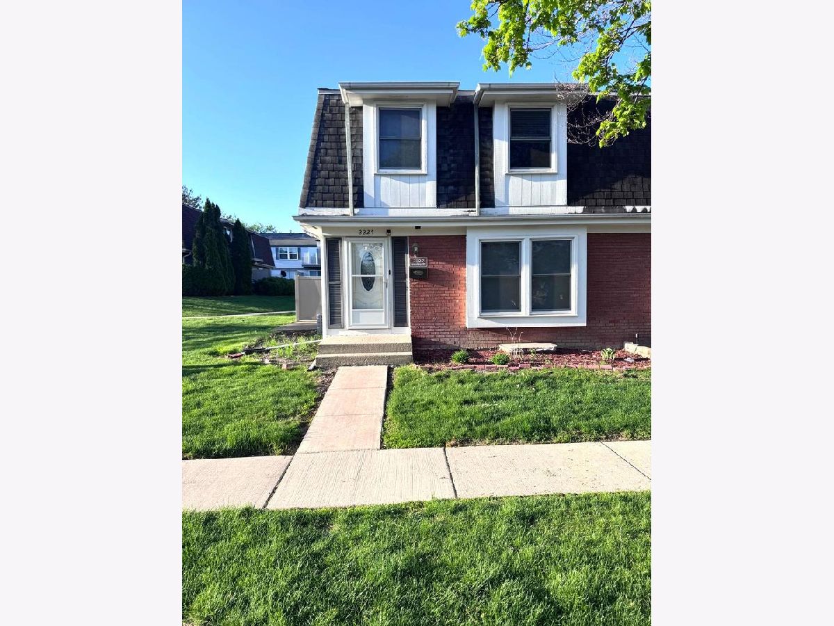  For Sale Schaumburg Illinois, 2227 Denton Court