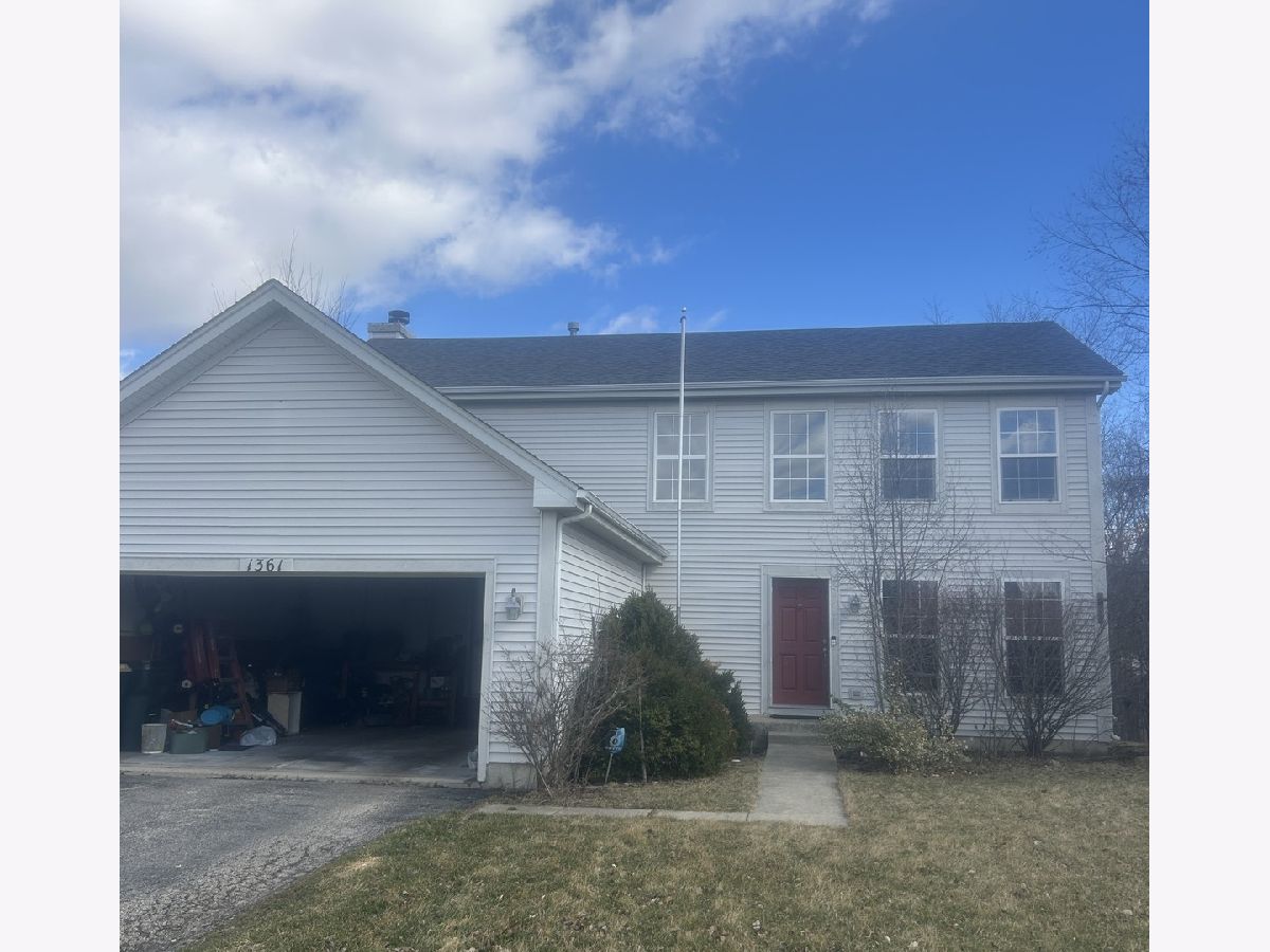  For Sale Round Lake Illinois, 1361 Janice Lane