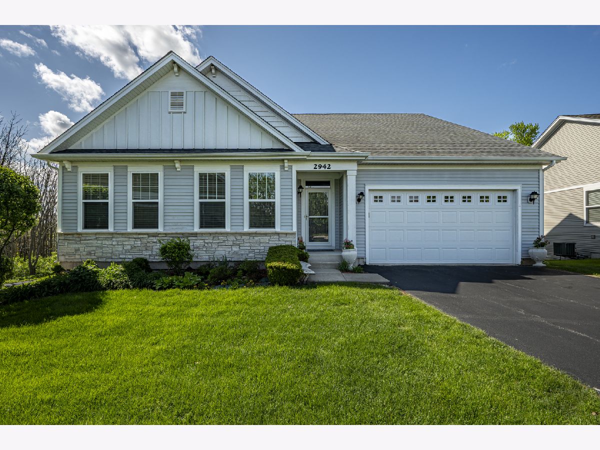  For Sale Aurora Illinois, 2942 Trillium Court