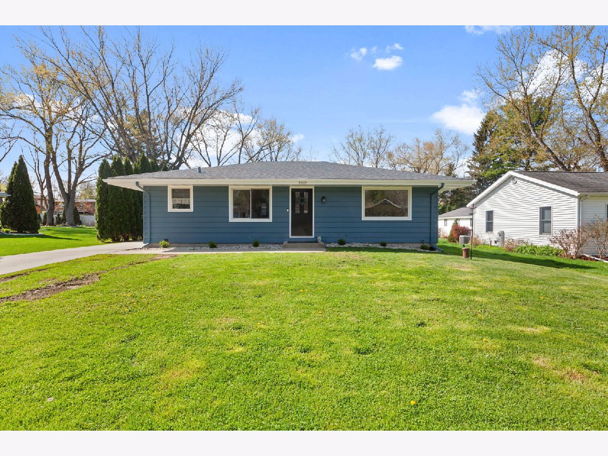  For Sale Burlington Wisconsin, 30215 Sumac Drive