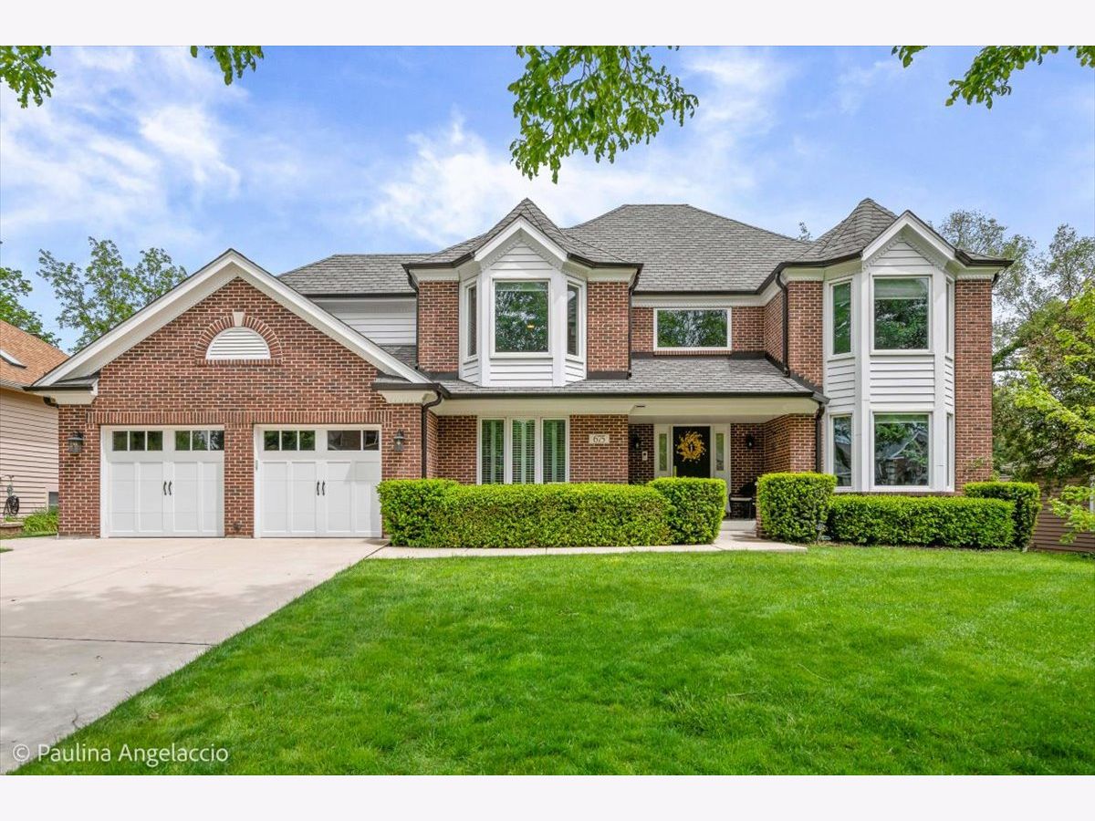  For Sale Roselle Illinois, 675 Oak Street