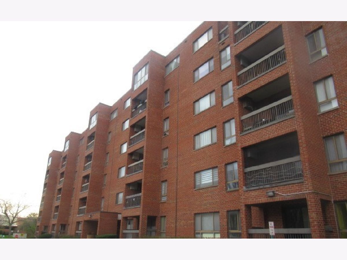  For Sale Glenview Illinois, 701 Forum Square