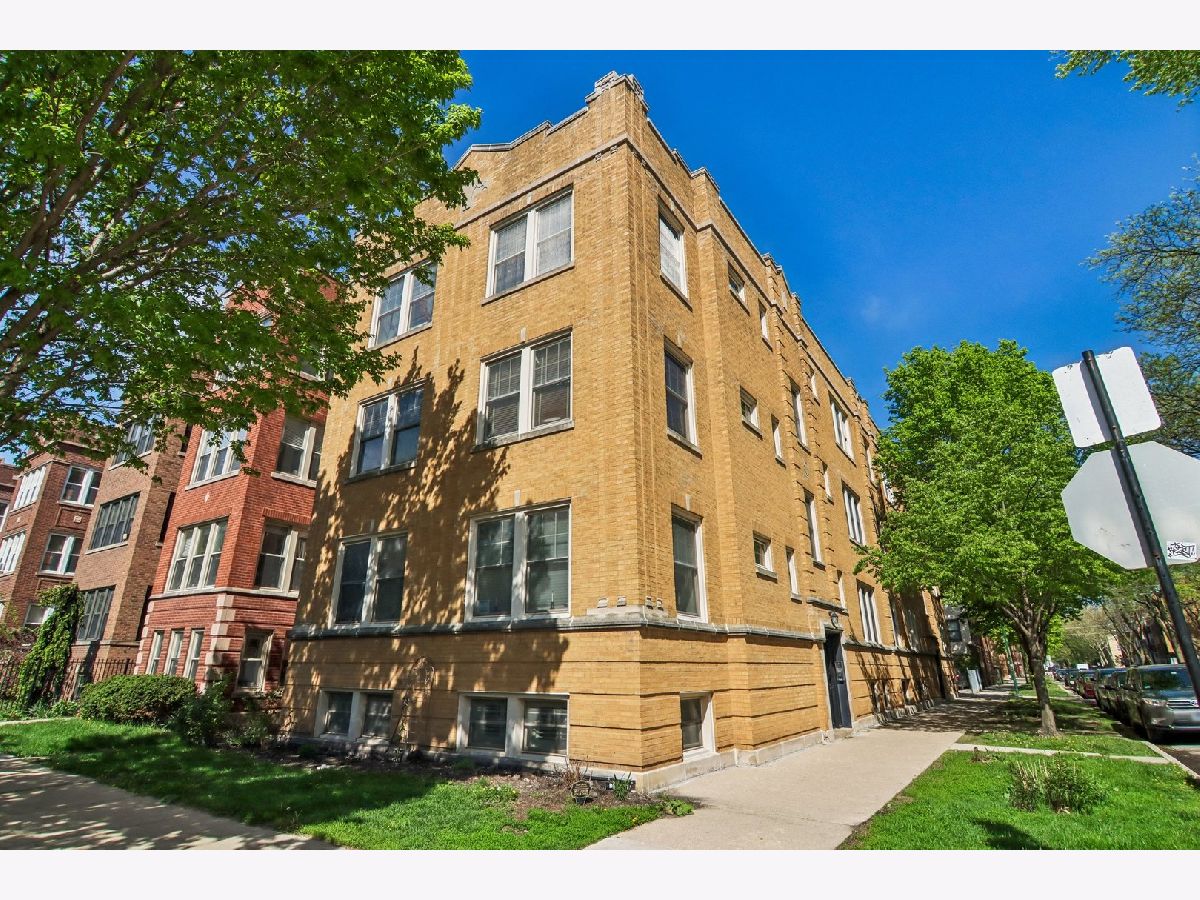 For Sale Chicago Illinois, 2656 Gunnison Street
