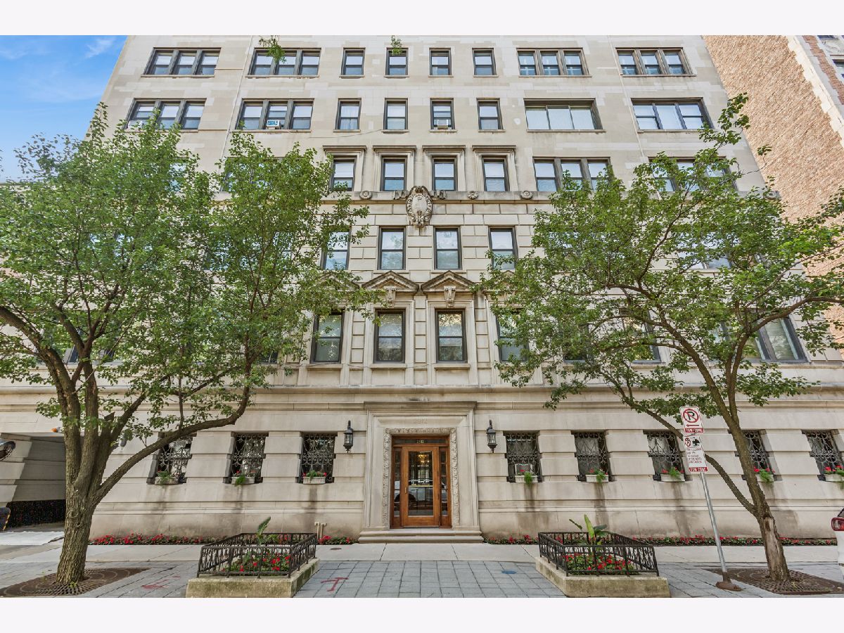  For Sale Chicago Illinois, 2912 Commonwealth Avenue