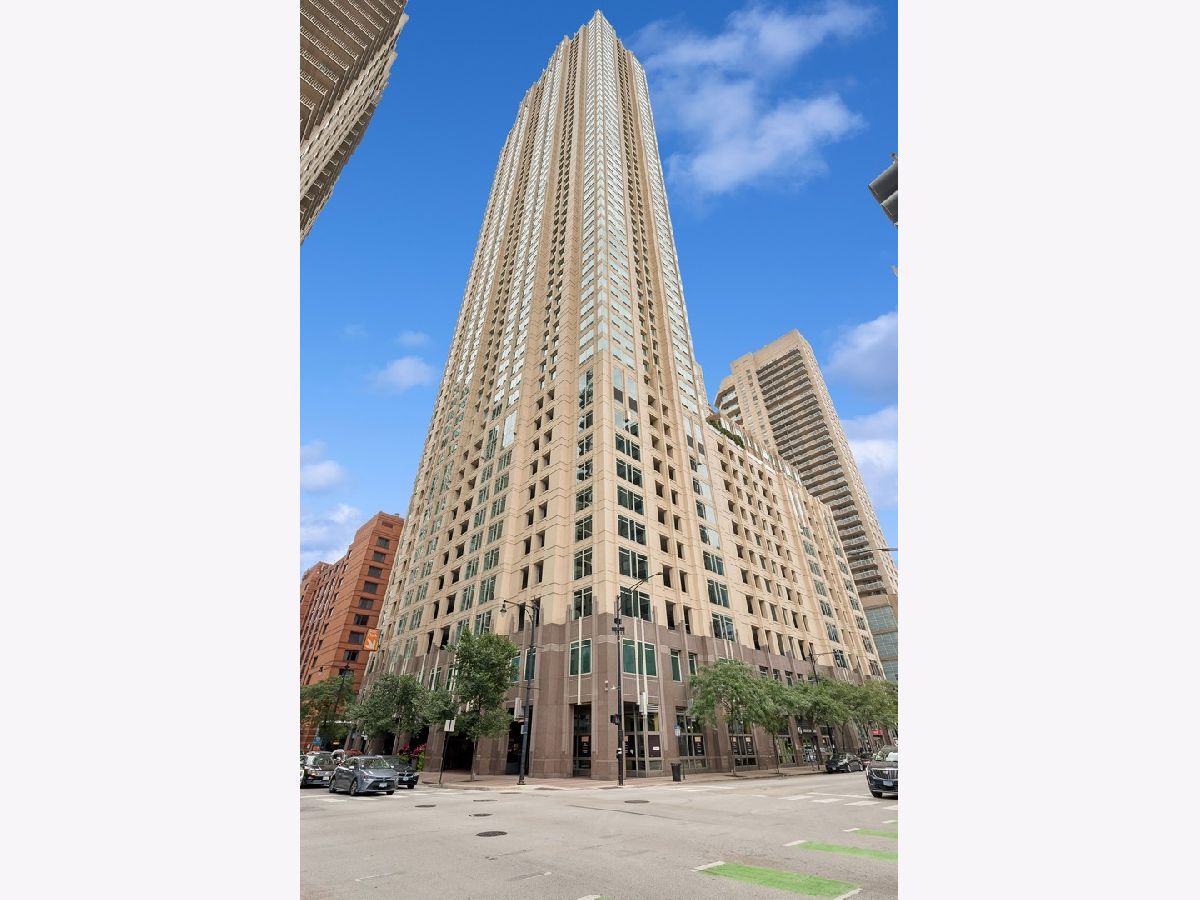  For Rent Chicago Illinois, 33 Ontario