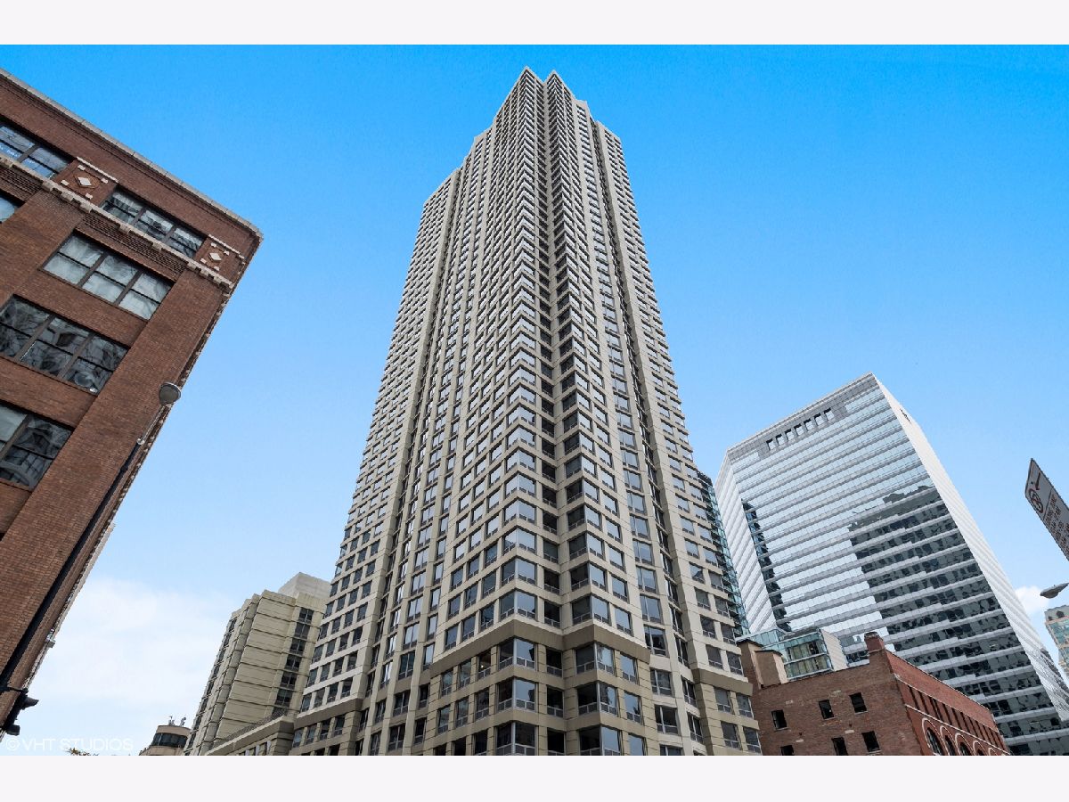 Condominiums Rented Plaza 440 Private Residences Chicago Illinois, 440 Wabash