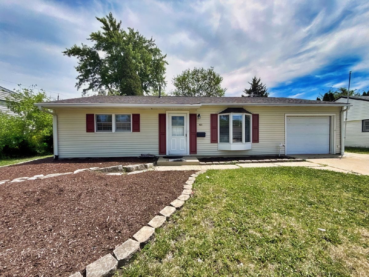  For Sale Streamwood Illinois, 401 Holly Drive