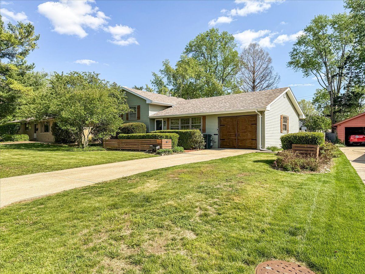  For Sale Urbana Illinois, 709 Sunnycrest Drive
