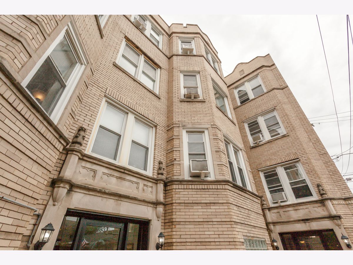  Rented Chicago Illinois, 2837.5 Sawyer