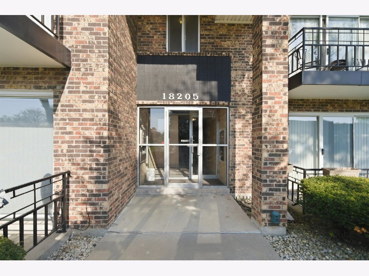  For Sale Homewood Illinois, 18205 Hart Drive