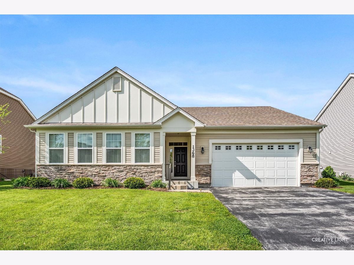  Sold North Aurora Illinois, 1368 Hearthstone