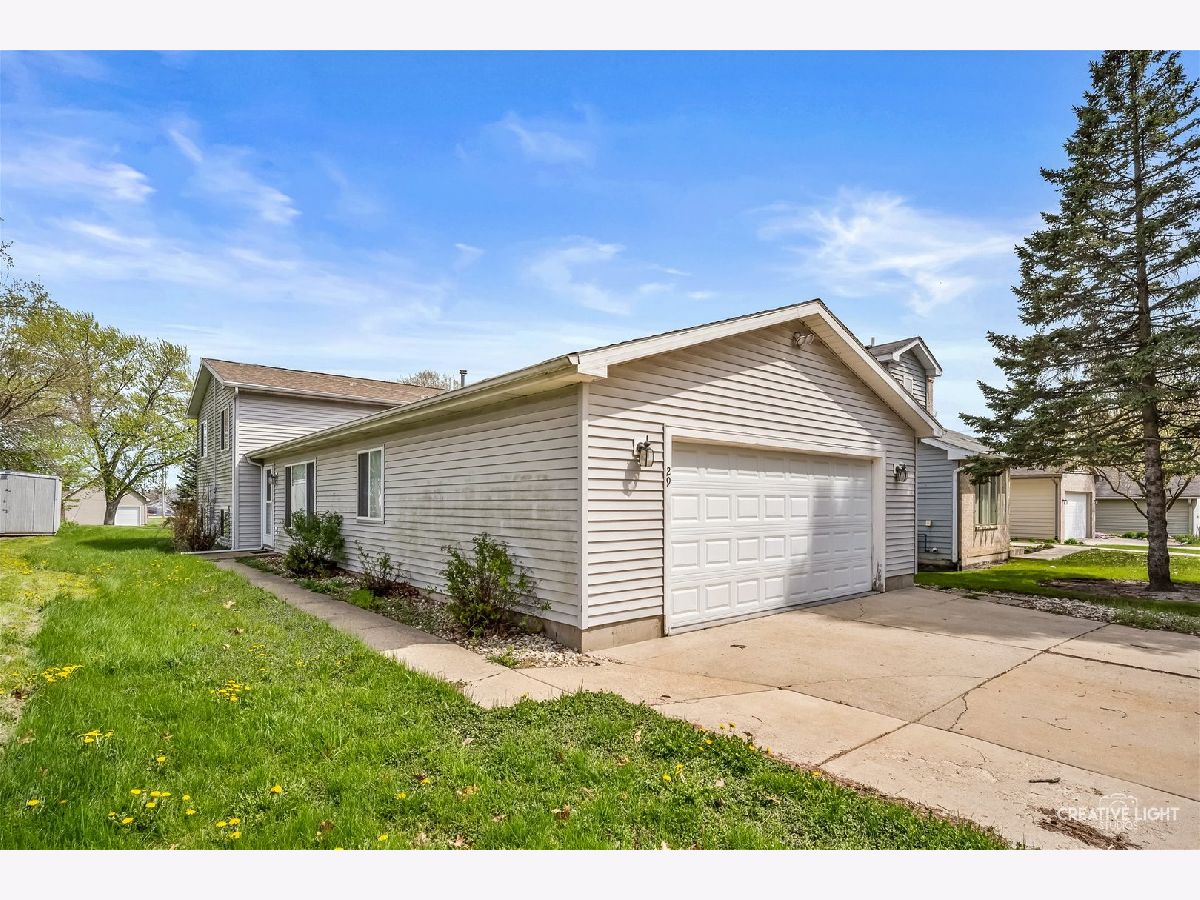  For Sale Fox Lake Illinois, 29 Elm Avenue