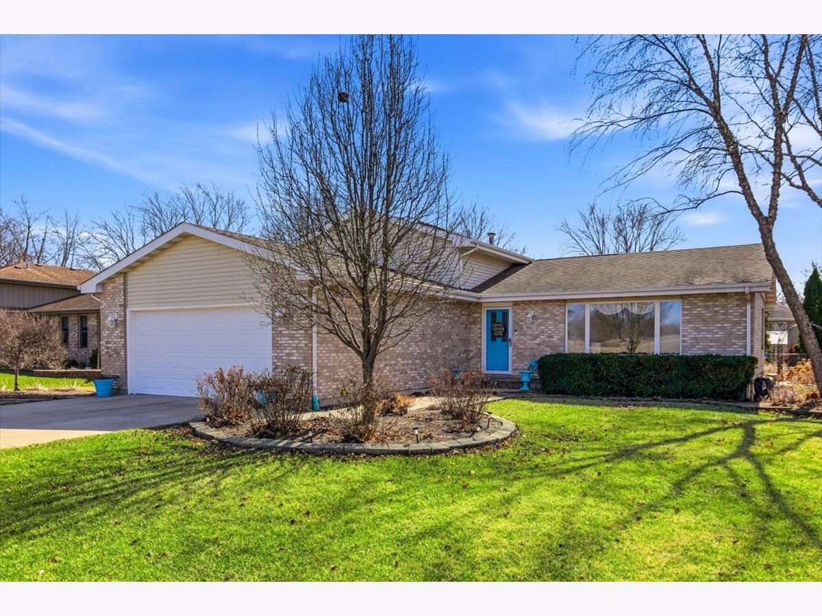  For Rent New Lenox Illinois, 916 Joliet
