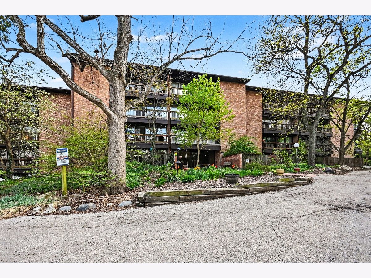  For Sale Lisle Illinois, 5700 Hillcrest Lane