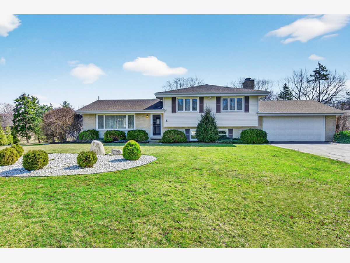  Rented Barrington Illinois, 113 S Wedgewood