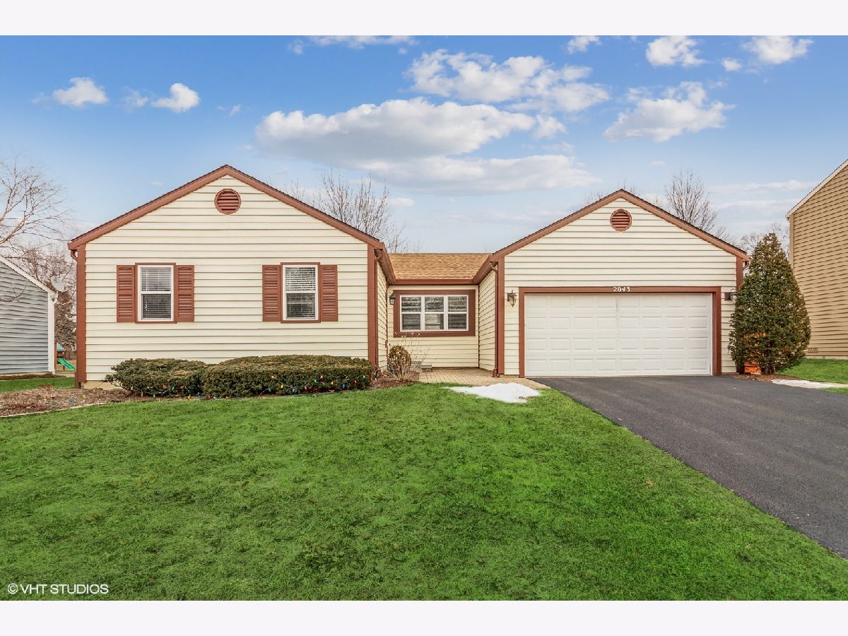  Rented Naperville Illinois, 2043 University