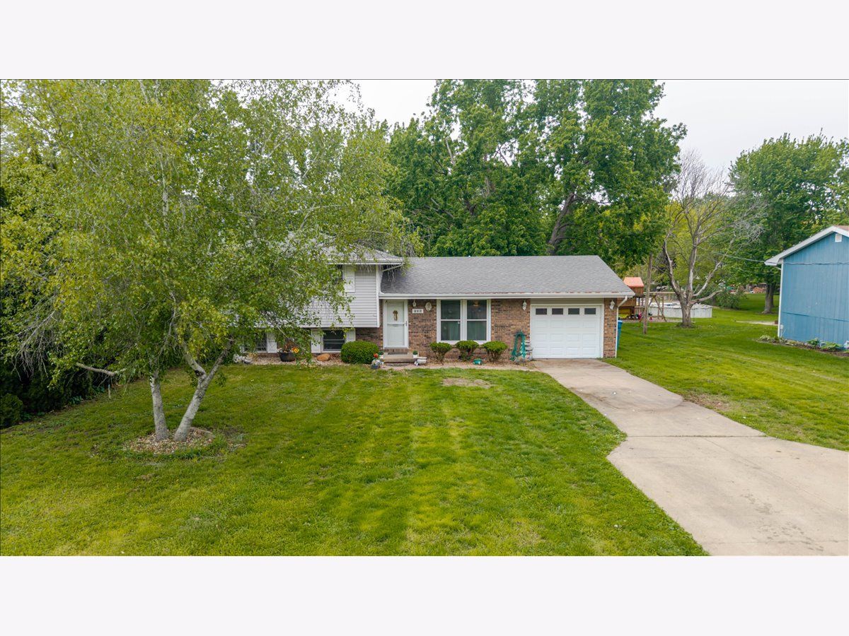  For Sale Towanda Illinois, 312 Adams Street